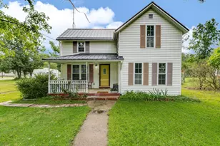 306 N High St, North Judson, IN 46366 - Photo 1