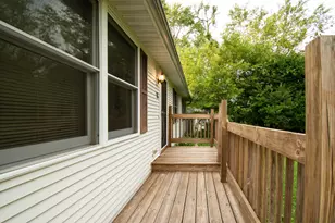 18 S Quinn St, Valparaiso, IN 46385 - Photo 7