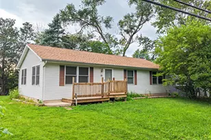 18 S Quinn St, Valparaiso, IN 46385 - Photo 1