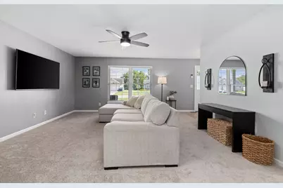 518 Carrington Lane, Valparaiso, IN 46385 - Photo 3