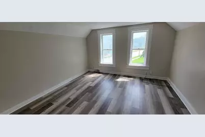 424 E 10th Street, Michigan City, IN 46360 - Photo 17