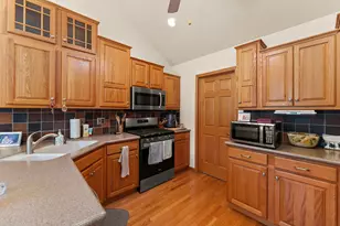 9021 Norris Dr, Hobart, IN 46342 - Photo 9