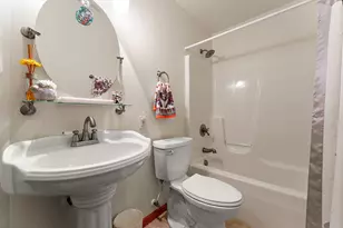 9021 Norris Dr, Hobart, IN 46342 - Photo 21