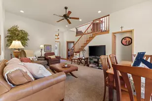 9021 Norris Dr, Hobart, IN 46342 - Photo 5