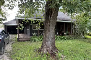 8082 N Hughes St, Monticello, IN 47960 - Photo 1