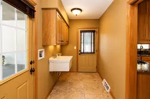1004 W 18th St, La Porte, IN 46350 - Photo 27