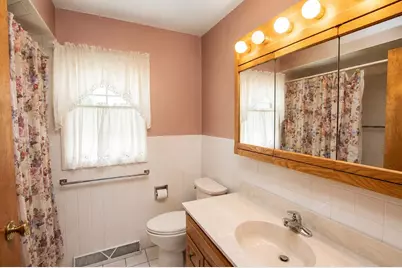 1004 W 18th Street, La Porte, IN 46350 - Photo 25