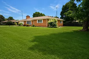 1004 W 18th St, La Porte, IN 46350 - Photo 5