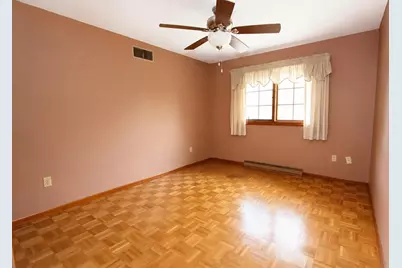 1004 W 18th Street, La Porte, IN 46350 - Photo 17