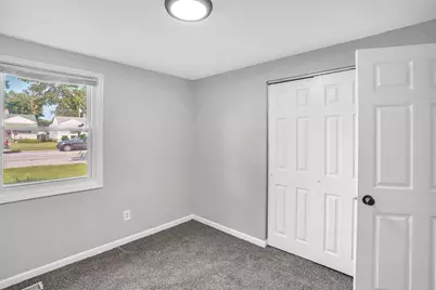 7432 Southeastern Avenue, Hammond, IN 46324 - Photo 9