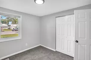 7432 Southeastern Ave, Hammond, IN 46324 - Photo 9