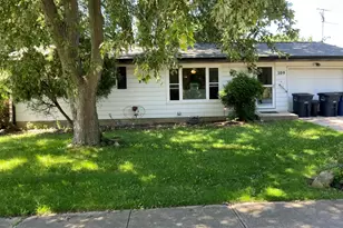 109 Crestwood Dr, Michigan City, IN 46360 - Photo 1