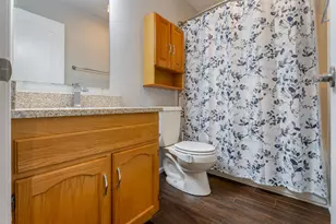8956 Price Cir, Highland, IN 46322 - Photo 11