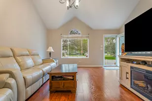 8956 Price Cir, Highland, IN 46322 - Photo 5