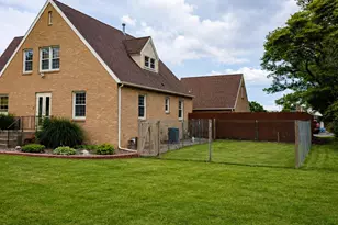 605 W Montgomery St, Francesville, IN 47946 - Photo 7