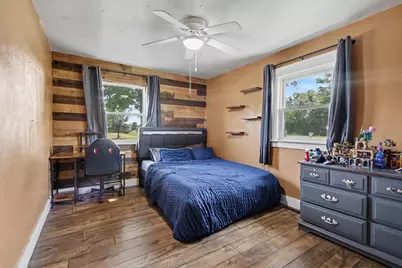 397 E 300 S, Valparaiso, IN 46383 - Photo 7
