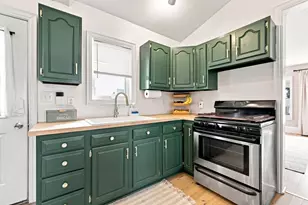 1315 Scott St, La Porte, IN 46350 - Photo 7