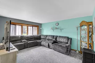 13 Lilac Dr, Dyer, IN 46311 - Photo 3