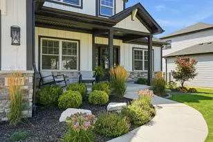 2047 Louis Dr, Crown Point, IN 46307 - Photo 5