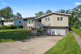 9328 Chestnut Ln, Munster, IN 46321 - Photo 1