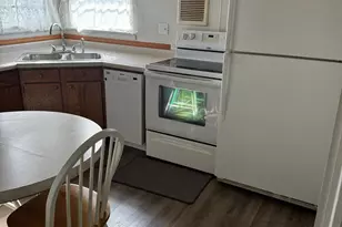 1394 Burns Dr, Portage, IN 46368 - Photo 7