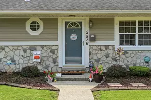 2516 Wicker Park Dr, Highland, IN 46322 - Photo 3
