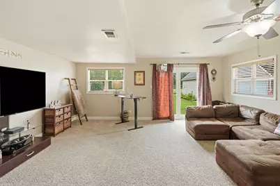 2516 Wicker Park Drive, Highland, IN 46322 - Photo 9