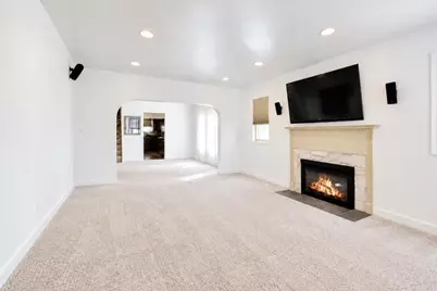 8039 Forest Avenue, Munster, IN 46321 - Photo 11