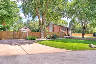 9857 Silver Ct, Demotte, IN 46310 - Photo 17