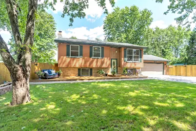 9857 Silver Court, Demotte, IN 46310 - Photo 7