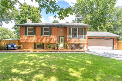 9857 Silver Court, Demotte, IN 46310 - Photo 3
