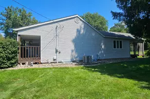 925 S Mayflower Rd, La Porte, IN 46350 - Photo 5