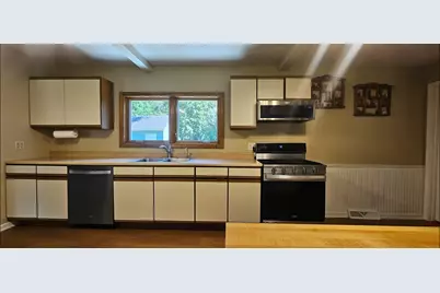 925 Mayflower Road, La Porte, IN 46350 - Photo 25