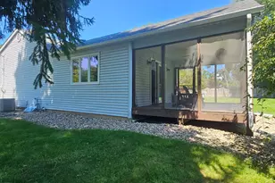 925 S Mayflower Rd, La Porte, IN 46350 - Photo 7