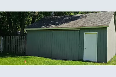 925 Mayflower Road, La Porte, IN 46350 - Photo 17