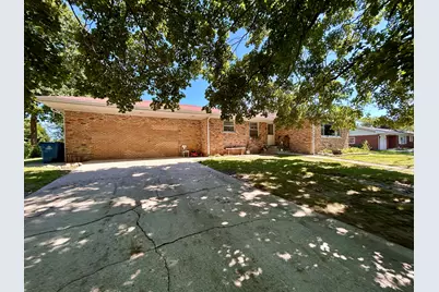 211 Carnation Street NE, Demotte, IN 46310 - Photo 3