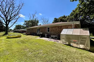 211 Carnation St NE, Demotte, IN 46310 - Photo 33