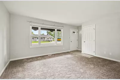 933 Henry Street, Michigan City, IN 46360 - Photo 7