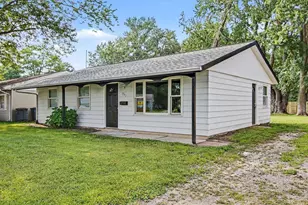 933 Henry St, Michigan City, IN 46360 - Photo 1