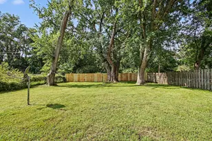 933 Henry St, Michigan City, IN 46360 - Photo 13