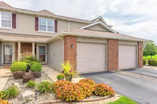 877 Flagstone Dr, Dyer, IN 46311 - Photo 1