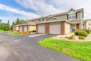 877 Flagstone Dr, Dyer, IN 46311 - Photo 3