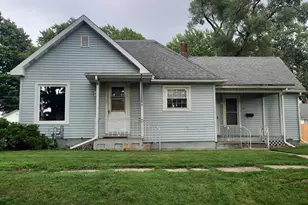 509 H St, La Porte, IN 46350 - Photo 1