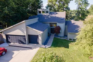 427 Wessex Rd, Valparaiso, IN 46385 - Photo 1