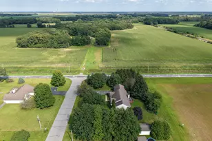 3525 W Kozak Dr, Wheatfield, IN 46392 - Photo 9