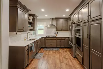 405 E Chicago Street, Valparaiso, IN 46383 - Photo 7