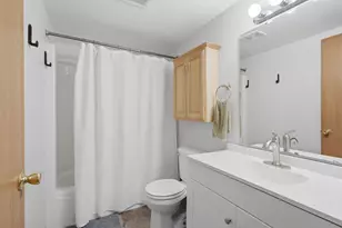 3925 Bayberry Ln, Highland, IN 46322 - Photo 19