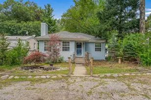 8602 Maple Ave, Gary, IN 46403 - Photo 3