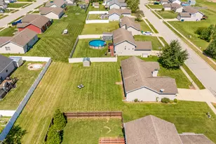 705 Carla Ann Dr, Westville, IN 46391 - Photo 25