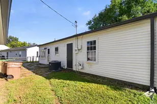 2706 Streamside Dr, Columbus, IN 47203 - Photo 23